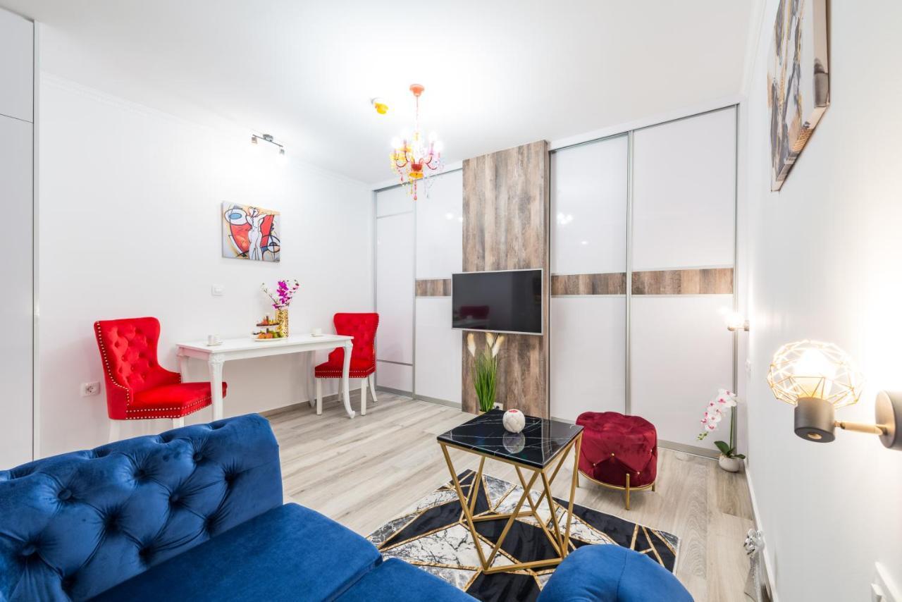 Royal Luxuria Modern