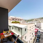 Royal Luxuria Modern Studio