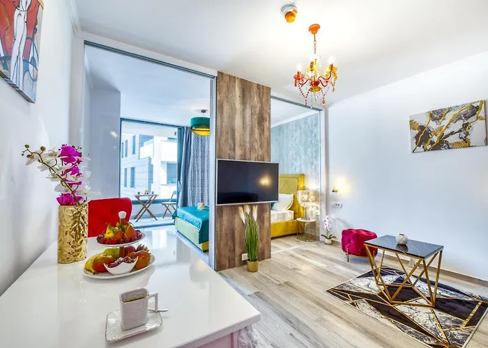 Royal Luxuria Modern Studio