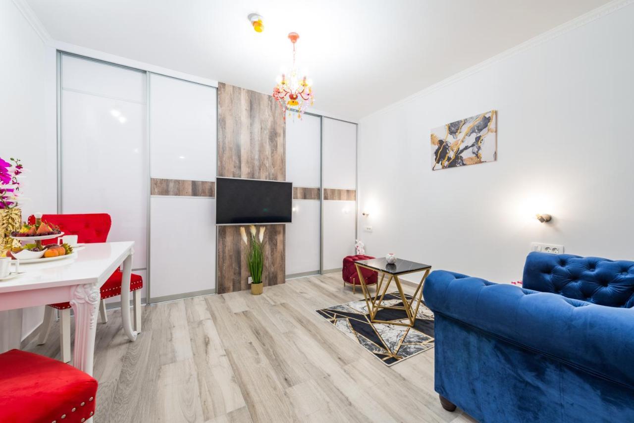 Royal Luxuria Modern *