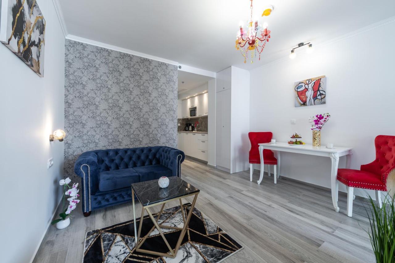 Royal Luxuria Modern *